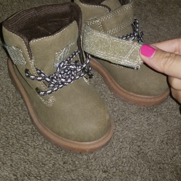 Carters 5c boots - Picture 5 of 5